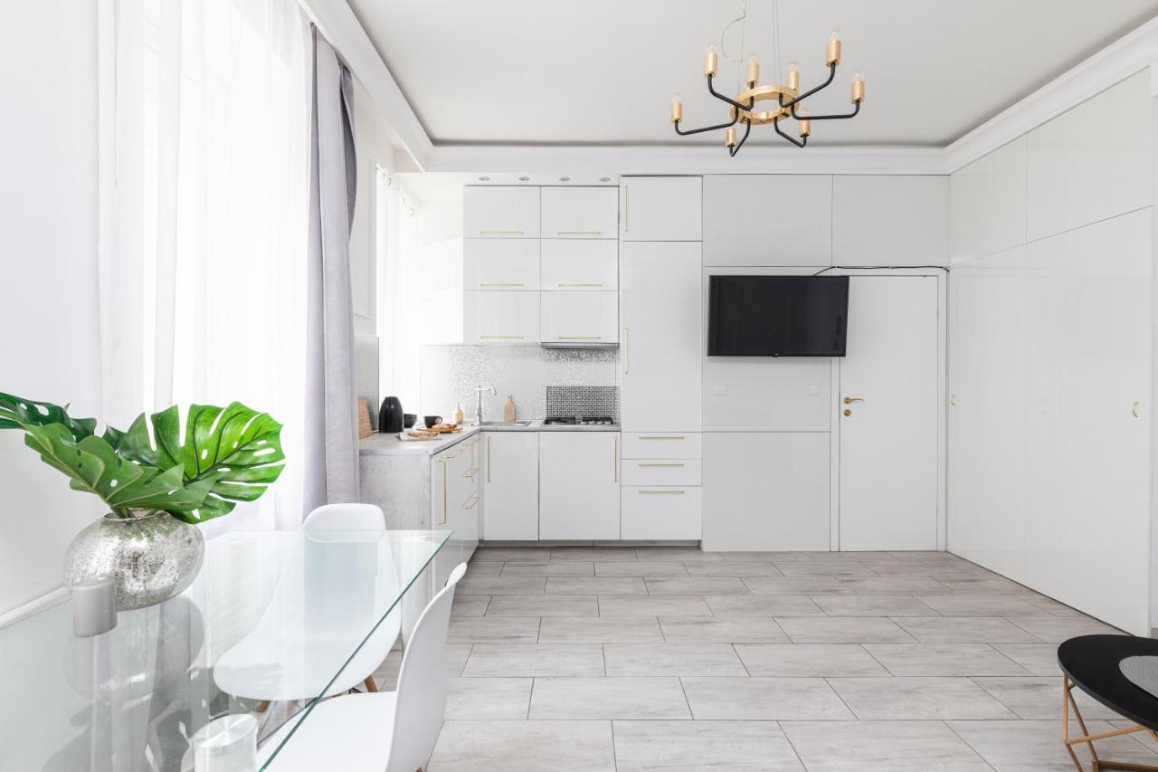 Superapart Chmielna 73A, City Center Warsaw Exterior photo
