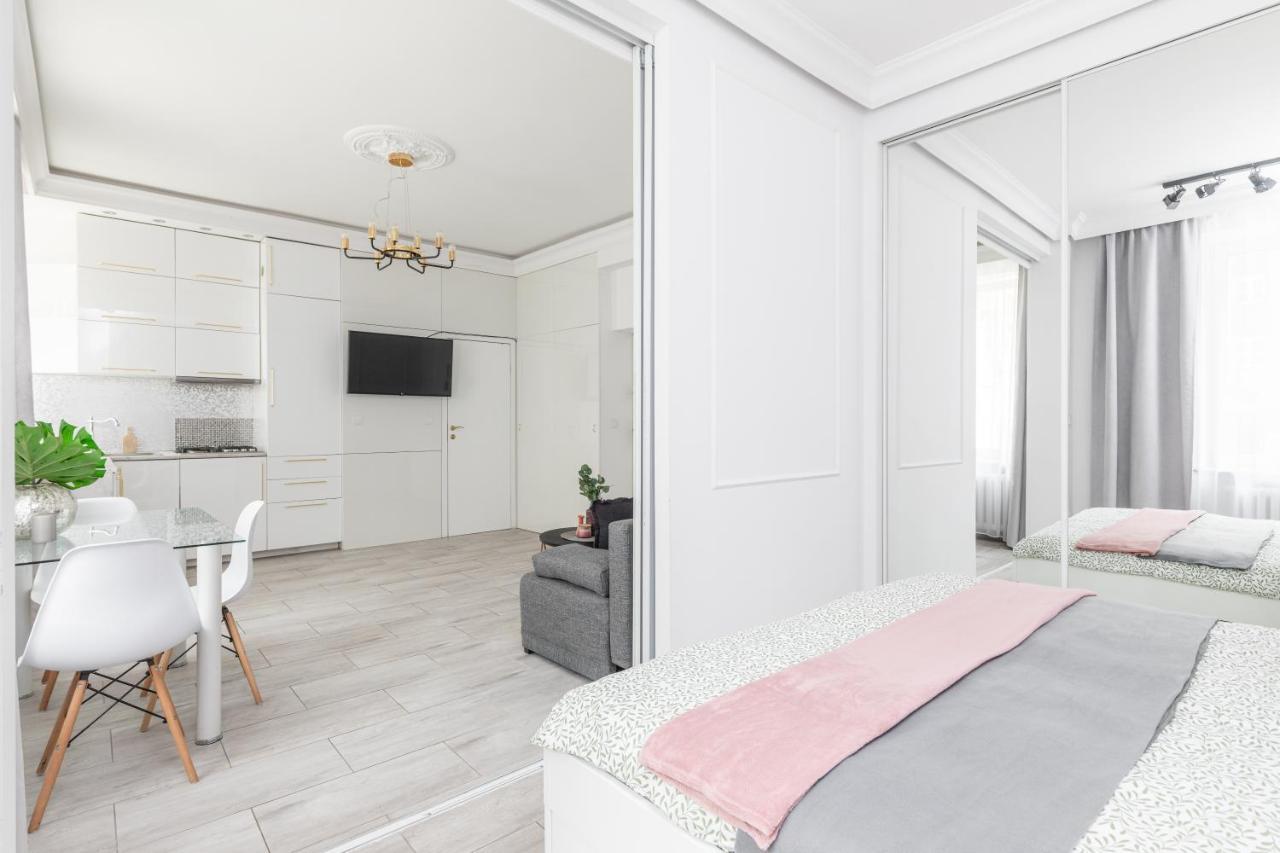 Superapart Chmielna 73A, City Center Warsaw Exterior photo